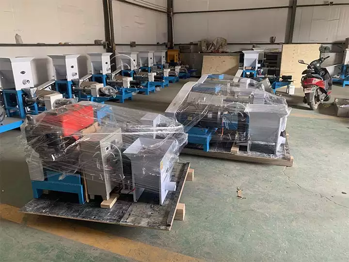 Supply of the floating pellet machine to Peru