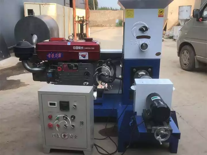 DGP-60 fish feed pellet machine exported to Gambia