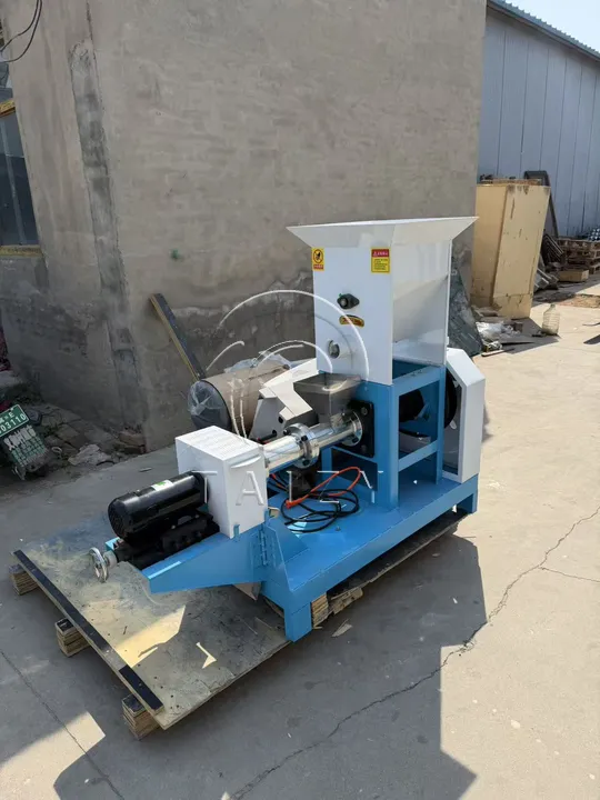 Fish feed pellet making machinery